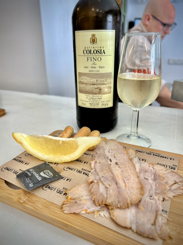 Fino & Chicharrones in Bar Lomo en Manteca, Vejer