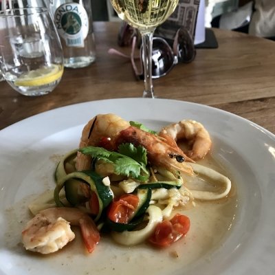 Courgetti with prawns