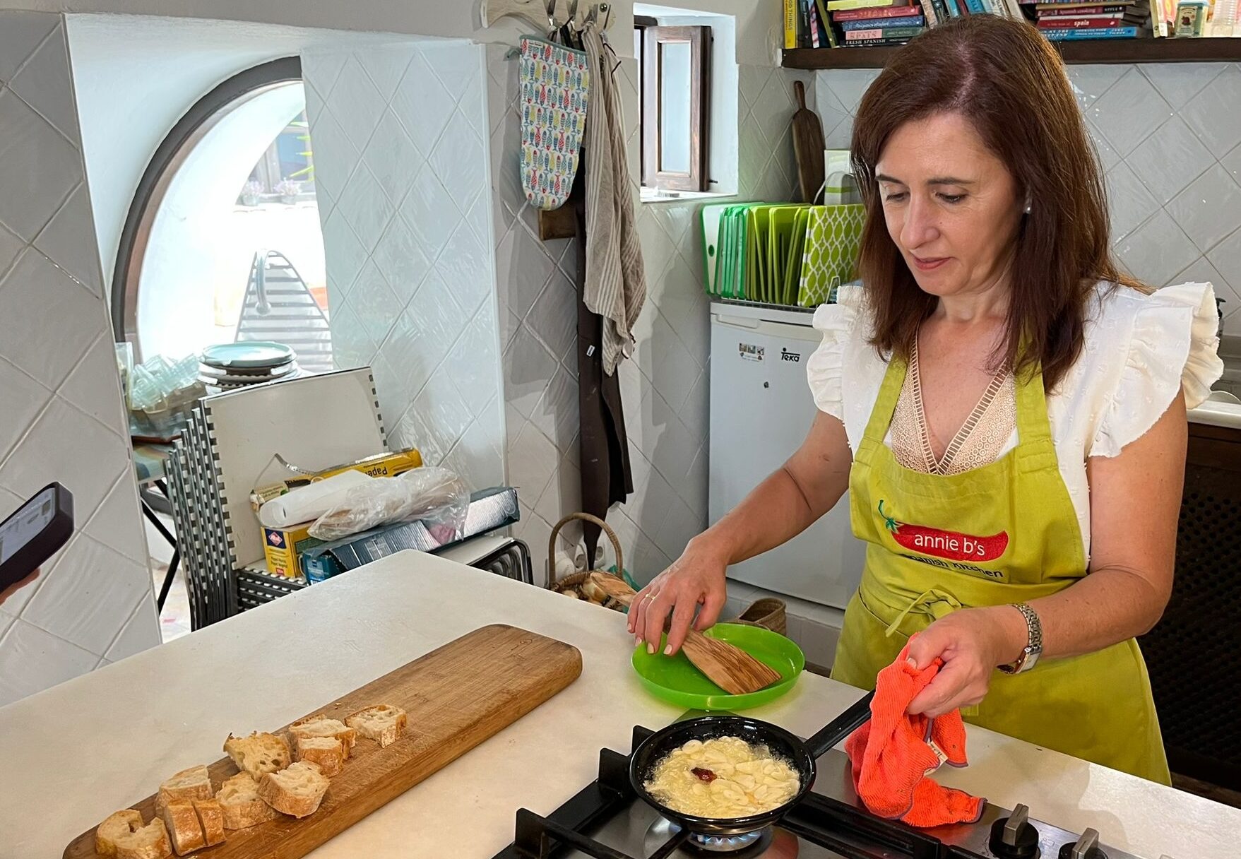 Cook like a Spaniard with Annie B in Vejer